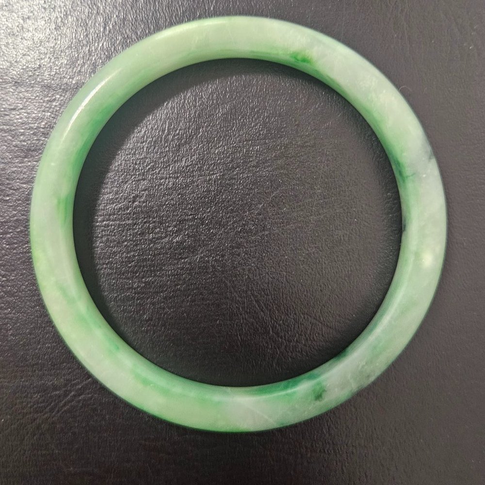 Jade bangle